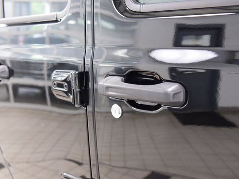 Used 2021 Jeep Gladiator Overland w/ Popular Equipment Package image 14