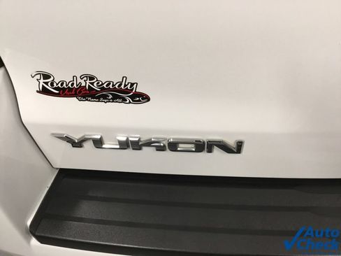 Used 2017 GMC Yukon SLT AWD/4WD image 20