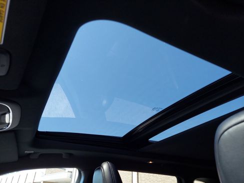 Certified 2019 Jeep Cherokee High Altitude image 14