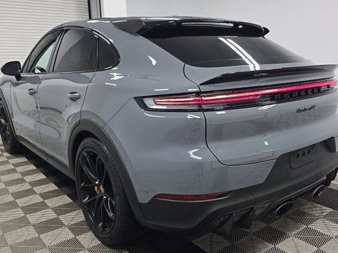 Used 2024 Porsche Cayenne Turbo GT AWD/4WD image 2