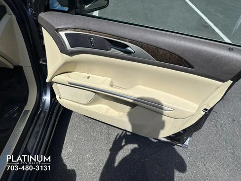 Used 2013 Lincoln MKZ Hybrid FWD image 17