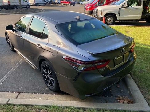 Used 2021 Toyota Camry SE AWD/4WD image 29