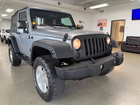Used 2014 Jeep Wrangler Sport AWD/4WD image 2