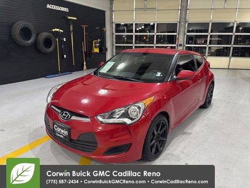 Used 2016 Hyundai Veloster FWD image 1