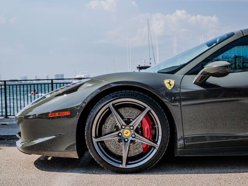 Used 2014 Ferrari 458 Spider RWD image 10