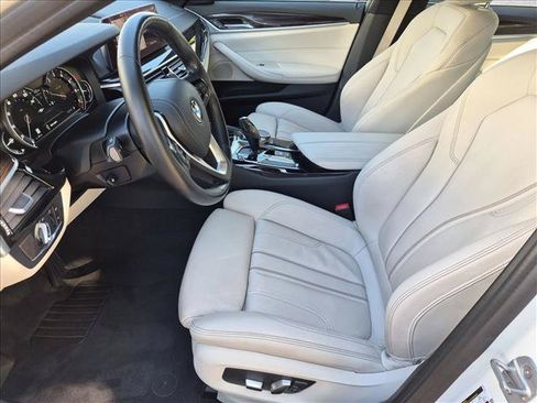Used 2019 BMW 530i RWD image 17