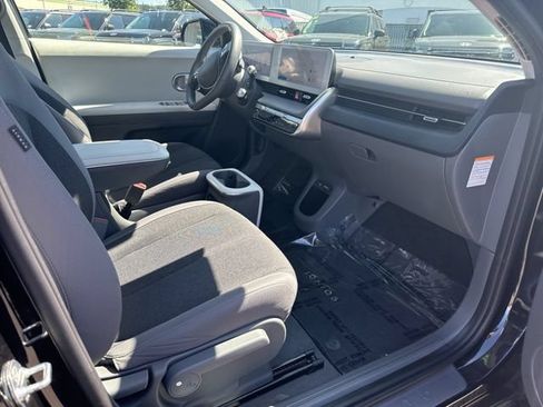 Used 2024 Hyundai Ioniq 5 SE AWD/4WD image 9