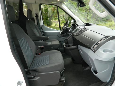 Used 2019 Ford Transit 150 XLT image 16