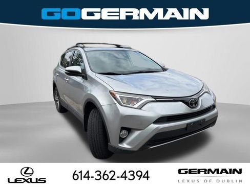 Used 2018 Toyota RAV4 XLE AWD/4WD image 5