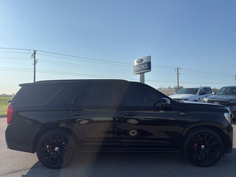 Used 2023 GMC Yukon Denali image 4