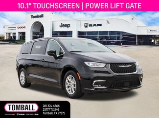 Used 2024 Chrysler Pacifica Touring-L FWD video 1