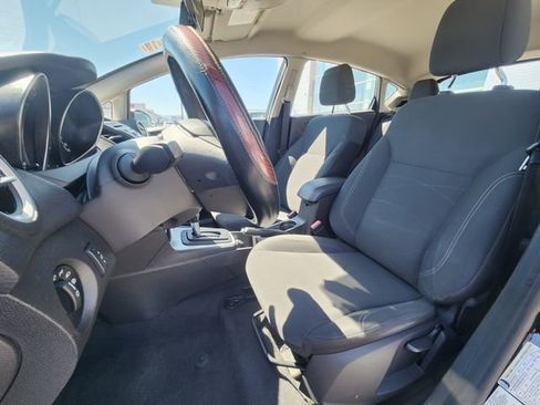 Used 2018 Ford Fiesta SE image 10