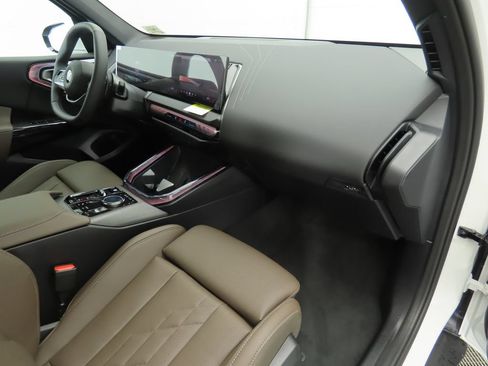 Used 2026 BMW X3 xDrive30i w/ Convenience Package AWD/4WD image 19