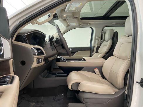 Used 2024 Lincoln Navigator L Reserve image 18