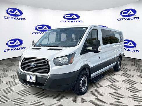 Used 2018 Ford Transit 350 XL image 9