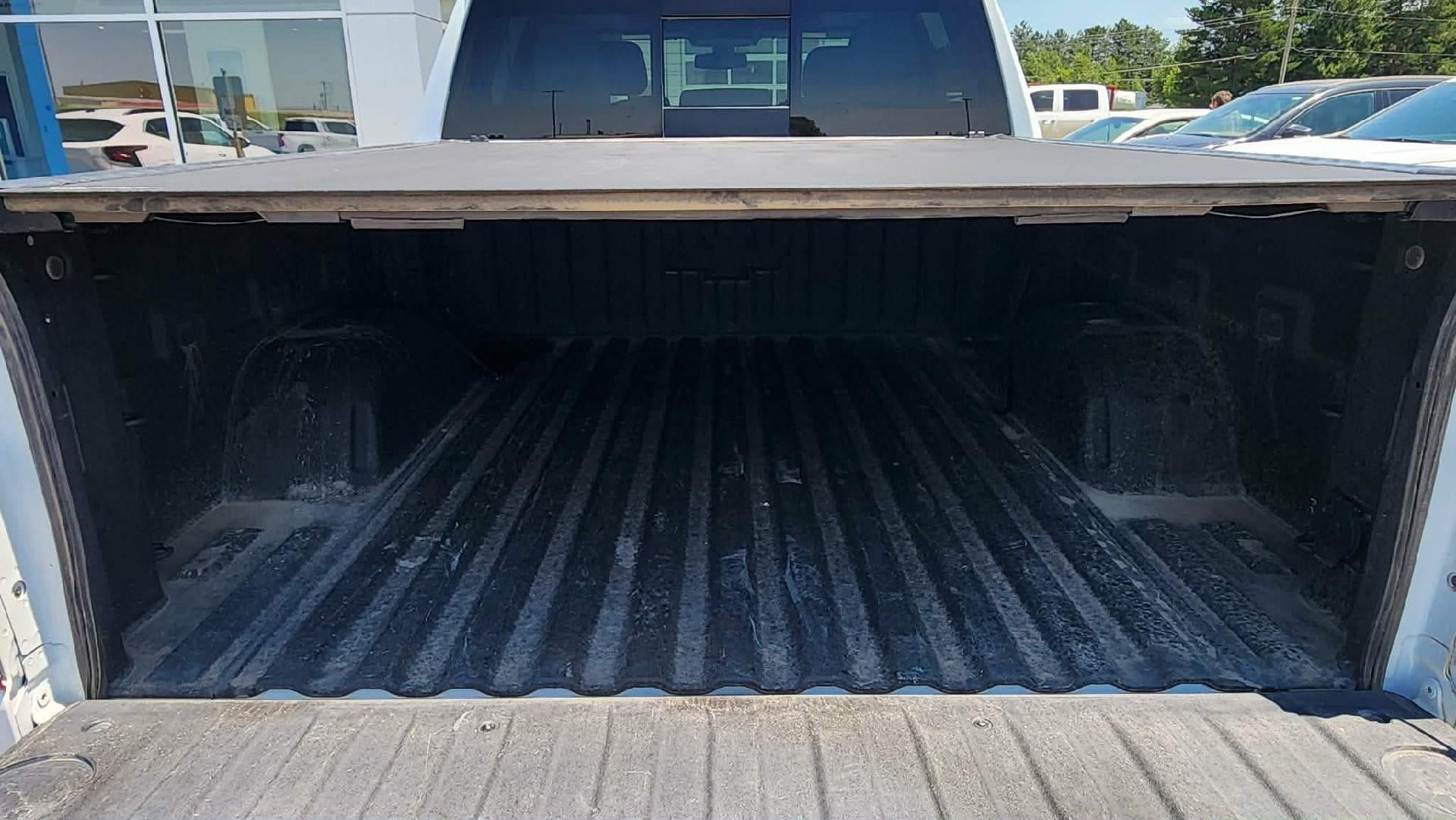 Used 2020 Chevrolet Silverado 1500 LTZ w/ LTZ Premium Package AWD/4WD image 10