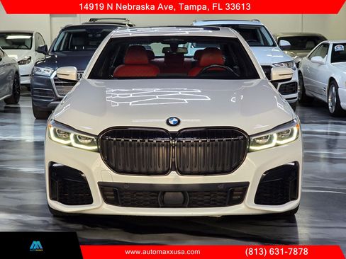 Used 2021 BMW 750i xDrive w/ Executive Package AWD/4WD image 9