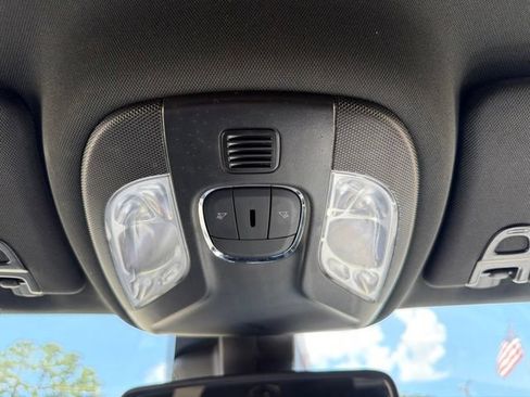 Used 2024 Jeep Compass Latitude AWD/4WD image 28