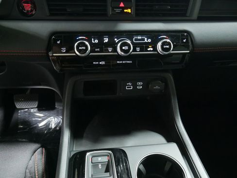 New 2025 Honda Pilot Sport image 31