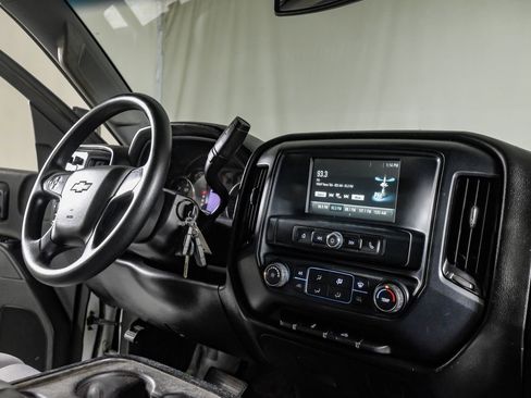 Used 2018 Chevrolet Silverado 3500 W/T image 19