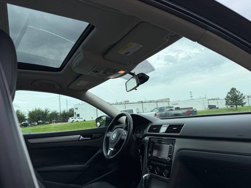 Used 2015 Volkswagen Passat TDI SE FWD image 31