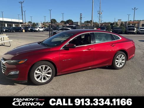 Used 2025 Chevrolet Malibu LT FWD image 1
