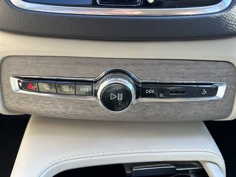 Used 2023 Volvo XC90 B6 Plus w/ Protection Package Premier image 28