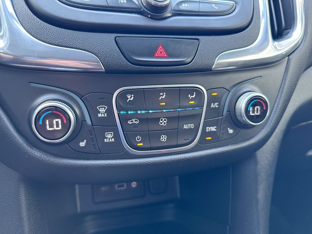 Used 2019 Chevrolet Equinox LT FWD image 16