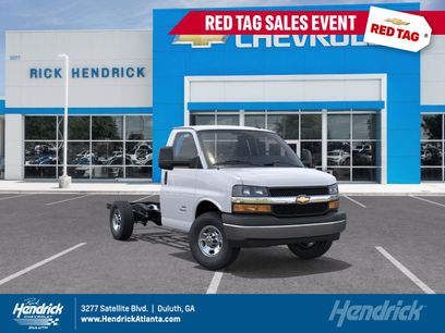New 2025 Chevrolet Express 3500 w/ Power Convenience Package