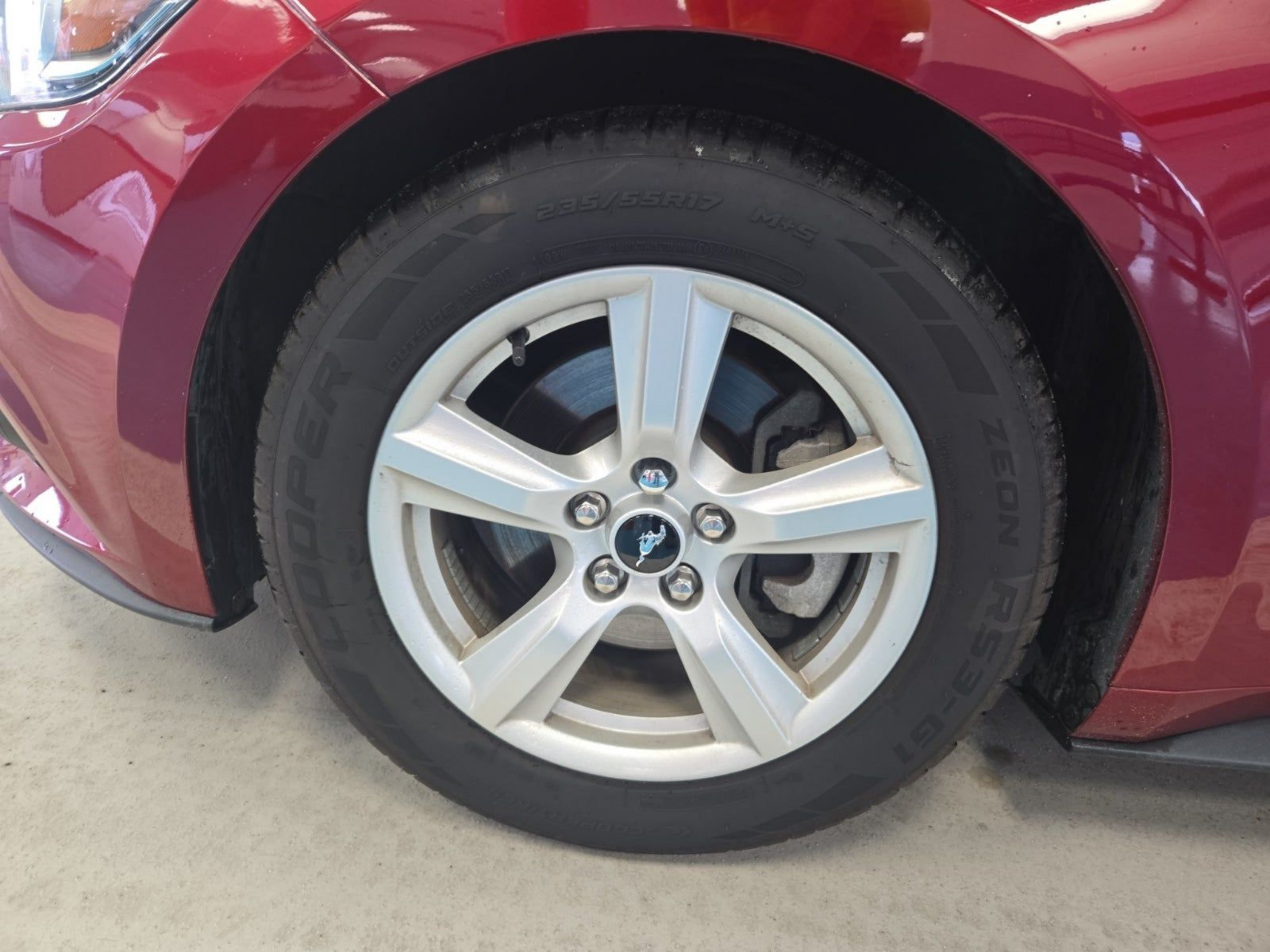 Used 2017 Ford Mustang Coupe RWD image 8