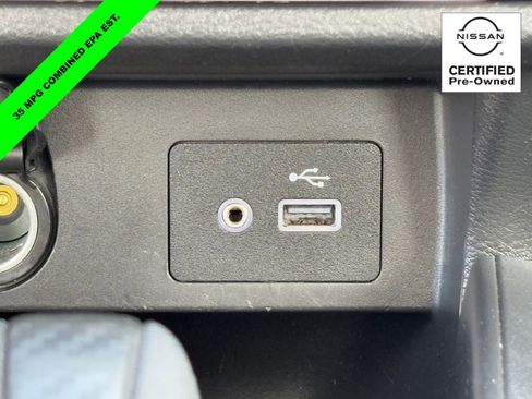 Certified 2025 Nissan Versa SV image 25