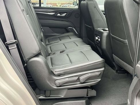 Used 2021 GMC Yukon Denali w/ Denali Premium Package image 25