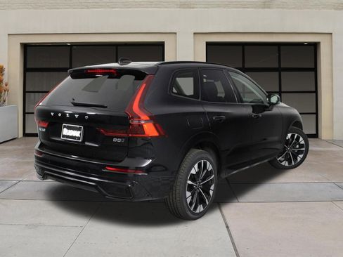 Certified 2026 Volvo XC60 B5 Plus AWD/4WD image 4