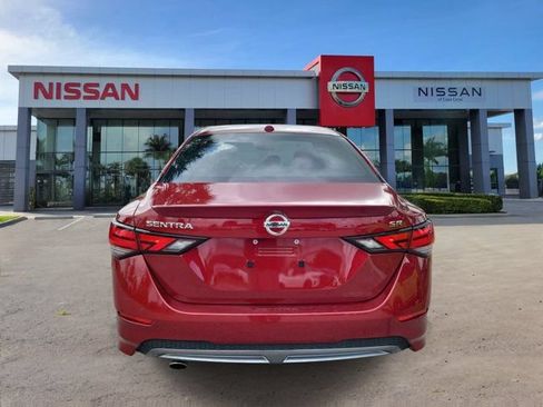 Used 2023 Nissan Sentra SR w/ Electronics Package FWD image 3