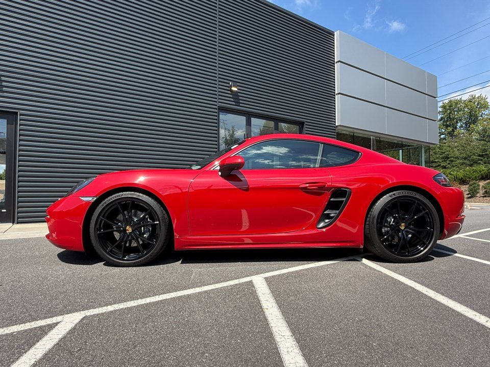 Certified 2025 Porsche 718 Cayman RWD image 2
