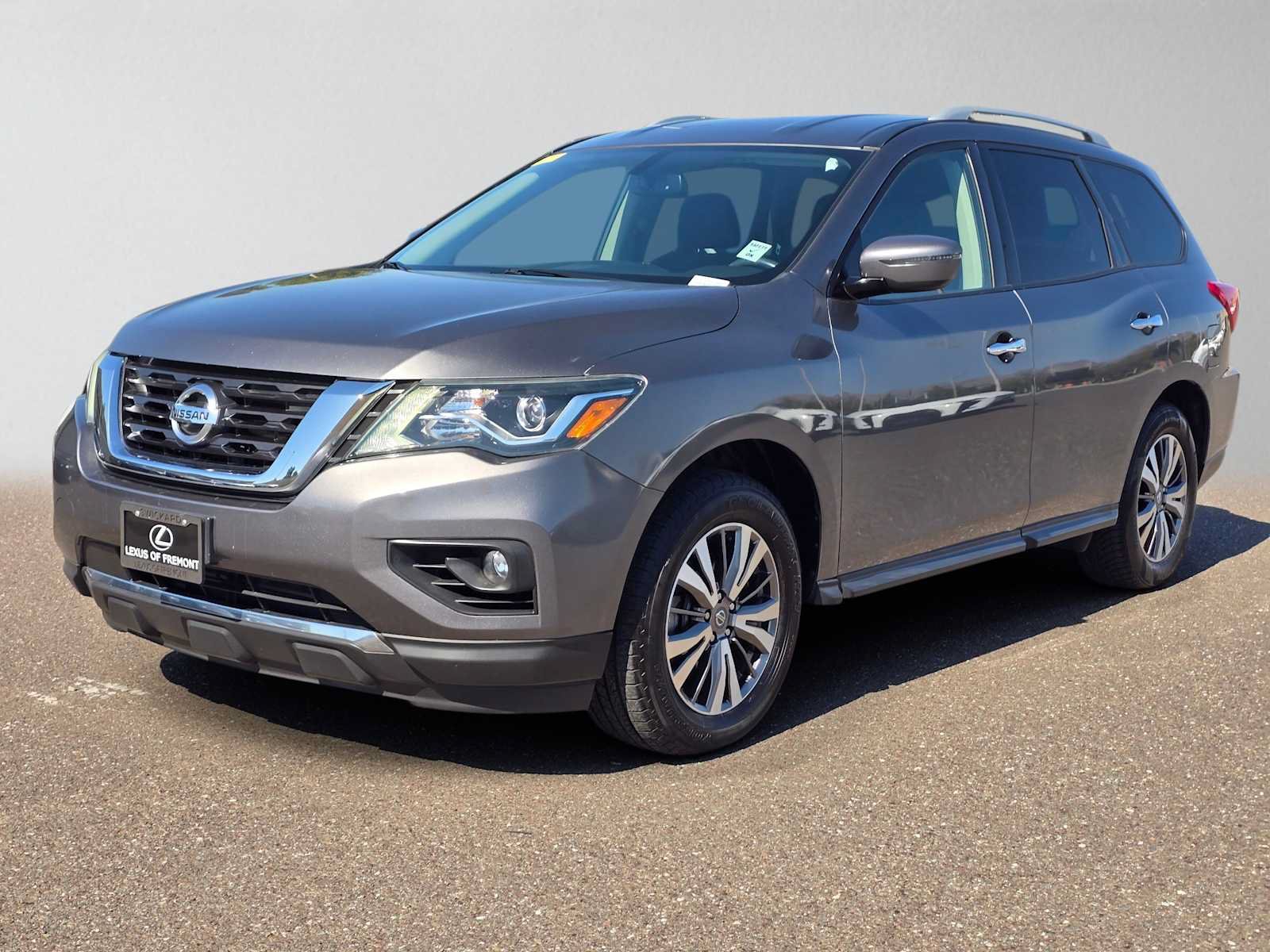 Used 2019 Nissan Pathfinder SV AWD/4WD image 7