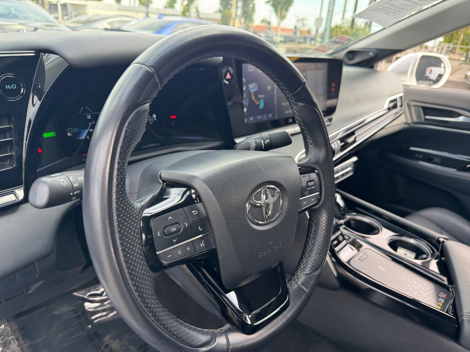 Used 2021 Toyota Mirai w/ Advanced Technology Package RWD image 23