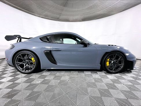 Certified 2024 Porsche 718 Cayman GT4 RS RWD image 8