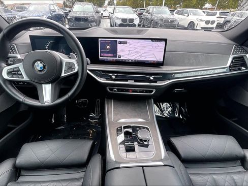 Used 2025 BMW X5 xDrive40i image 18