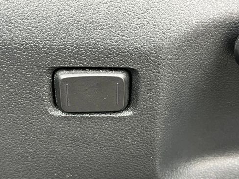 Used 2025 Toyota 4Runner SR5 image 23