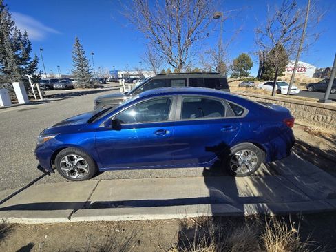 Used 2021 Kia Forte LXS image 12