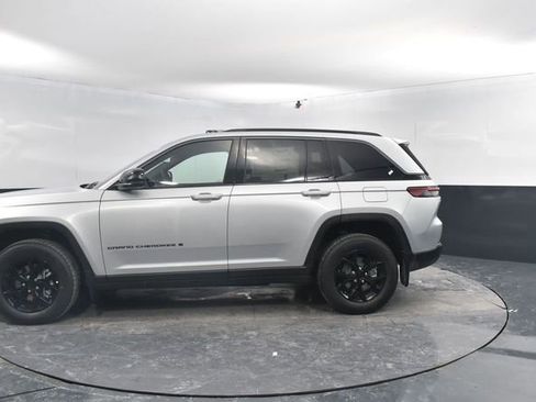 New 2026 Jeep Grand Cherokee Altitude AWD/4WD image 5