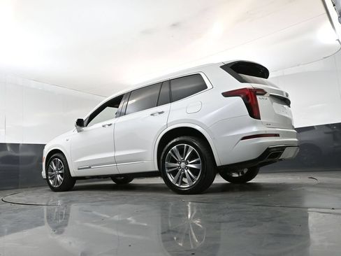 Used 2022 Cadillac XT6 Premium Luxury w/ Platinum Package AWD/4WD image 21