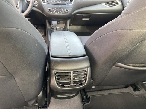 Used 2024 Chevrolet Malibu LT image 47