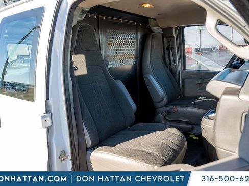 Used 2024 GMC Savana 2500 w/ Driver Convenience Package image 28