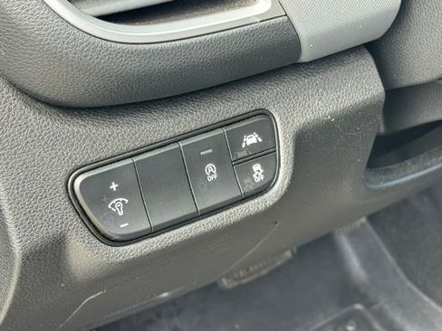Used 2023 Kia Seltos LX AWD/4WD image 33