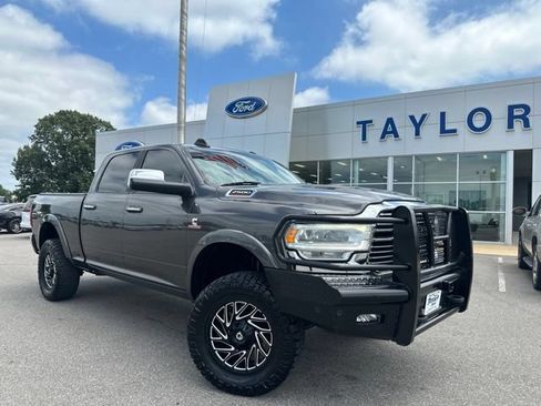 Used 2020 RAM 2500 Laramie AWD/4WD image 1