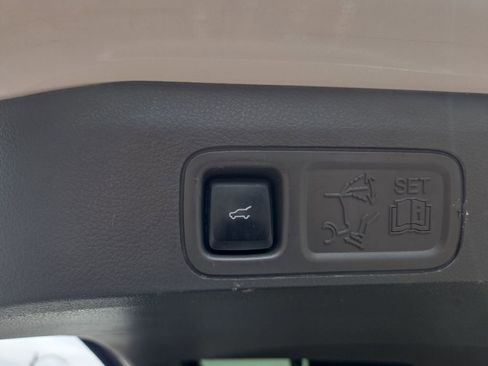 Used 2019 Ford Expedition Limited w/ Special Edition Package RWD image 15