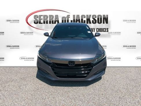 Used 2018 Honda Accord Sport image 3