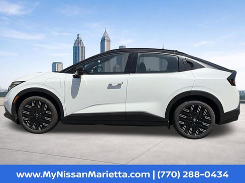 New 2026 Nissan Leaf Platinum+ FWD image 2